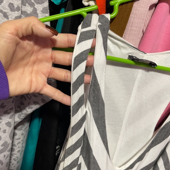 Adorable form fitting dress. Hugs your curves. Worn to a wedding once! BeBe - Picture 3 of 5